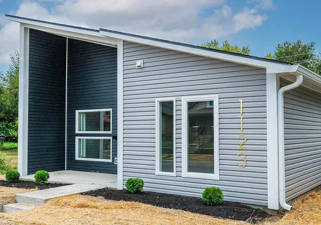 Photo 3 of Single family home for sale at 1123 N Belmont Ave, Indianapolis, IN 46222 | MLS# 22126618 | Listing updated on 2026-10-05