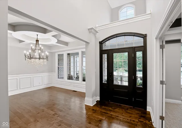Photo 3 of Mansion for sale at 4925 Morgans Crk Ct, Carmel, IN 46033 | MLS# 22126619 | Listing updated on 2026-09-23