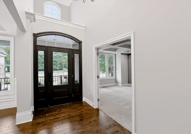 Photo 3 of Single family home for sale at 4925 Morgans Crk Ct, Carmel, IN 46033 | MLS# 22126619 | Listing updated on 2026-09-23