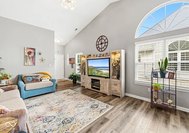 Photo 3 of Single family home for sale at 1209 Spencer Dr, Greenwood, IN 46143 | MLS# 22126632 | Listing updated on 2026-09-23