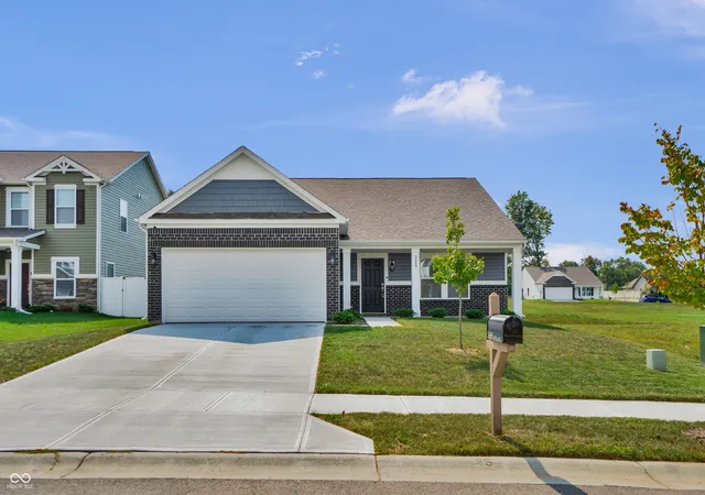 Photo 1 of Single family home for sale at 3885 Berkdale Ct, Columbus, IN 47203 | MLS# 22126652 | Listing updated on 2026-09-28