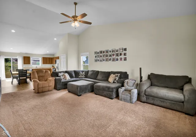 Photo 3 of Single family home for sale at 3885 Berkdale Ct, Columbus, IN 47203 | MLS# 22126652 | Listing updated on 2026-09-28
