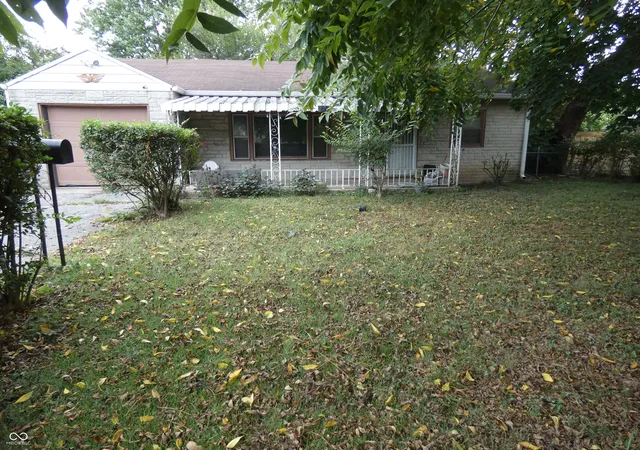 Photo 4 of Single family home for sale at 2338 Magnolia Pl, Indianapolis, IN 46219 | MLS# 22126663 | Listing updated on 2026-09-23