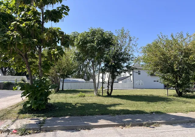 Land for sale at 436 Spruce St, Indianapolis, IN 46201 | MLS# 22126664