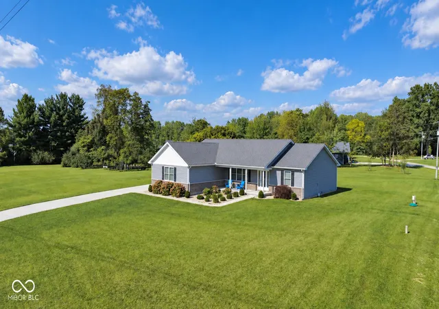 Photo 2 of Single family home for sale at 1562 Ne Santee Dr, Greensburg, IN 47240 | MLS# 22126668 | Listing updated on 2026-09-20