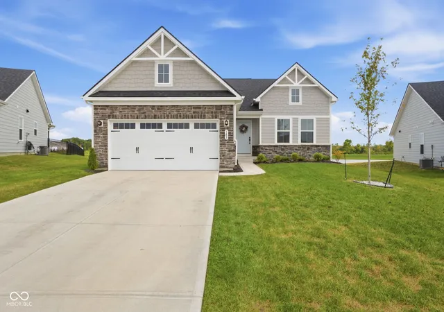 Photo 2 of Single family home for sale at 183 Palmetto, Whiteland, IN 46184 | MLS# 22126677 | Listing updated on 2026-10-01