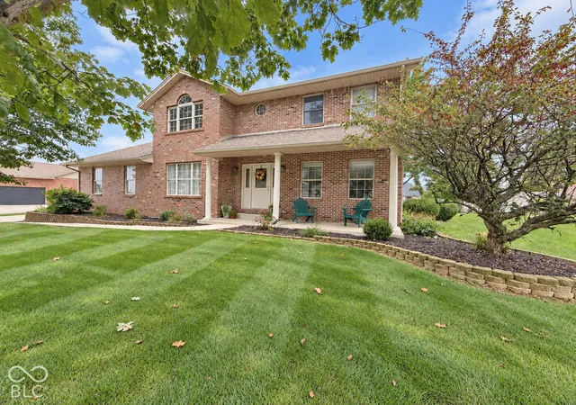 Photo 2 of Single family home for sale at 916 E Mill Crk Rd S, Greensburg, IN 47240 | MLS# 22126687 | Listing updated on 2026-09-29
