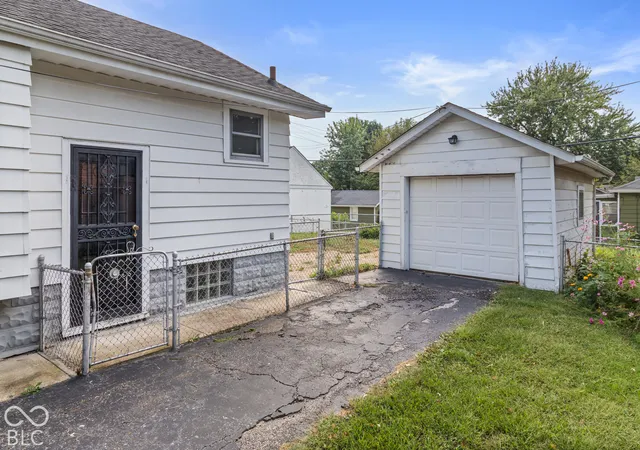 Photo 3 of Single family home for sale at 1226 N Emerson Ave, Indianapolis, IN 46219 | MLS# 22126697 | Listing updated on 2026-09-23