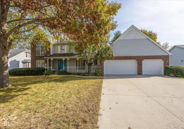 Photo 3 of Single family home for sale at 4141 River Rd, Columbus, IN 47203 | MLS# 22126700 | Listing updated on 2026-10-27