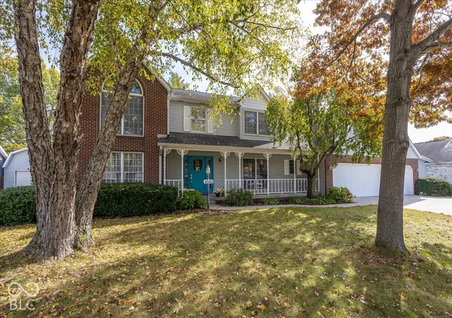 Photo 3 of Single family home for sale at 4141 River Rd, Columbus, IN 47203 | MLS# 22126700 | Listing updated on 2026-10-27