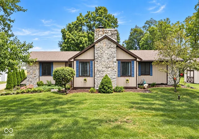 Single family home for sale at 2420 W Co Rd 600s, Anderson, IN 46013 | MLS# 22126722