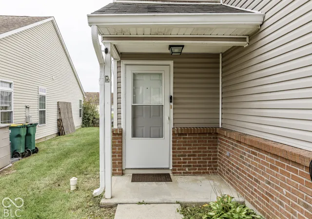 Photo 4 of Single family home for sale at 1081 Fairlane Ct, Franklin, IN 46131 | MLS# 22126732 | Listing updated on 2026-10-06