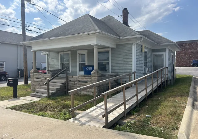 Photo 2 of Sale Pending at 1611 L St, Bedford, IN 47421 | MLS# 22126733 | Listing updated on 2026-10-02