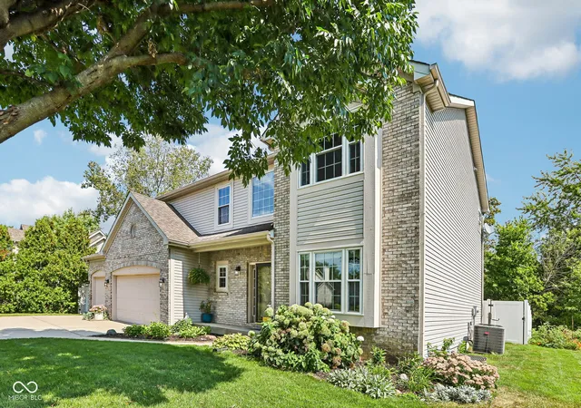 Photo 3 of Single family home for sale at 13683 Autumn Lake Overlook, Carmel, IN 46032 | MLS# 22126737 | Listing updated on 2026-09-23