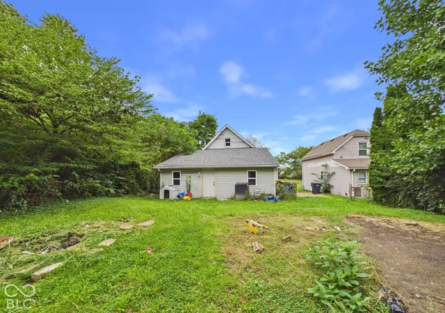 Photo 3 of Multi family home for sale at 1523 W 20th Street, Anderson, IN 46016 | MLS# 22126750 | Listing updated on 2026-09-26