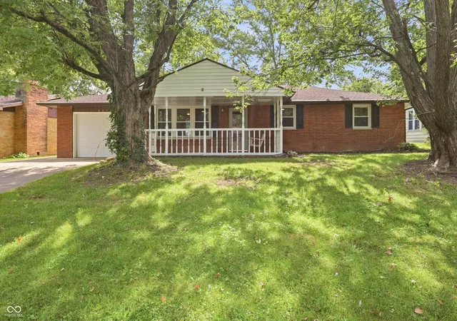 Photo 1 of Single family home for sale at 5805 E Carolyn Dr, Muncie, IN 47303 | MLS# 22126765 | Listing updated on 2026-10-15