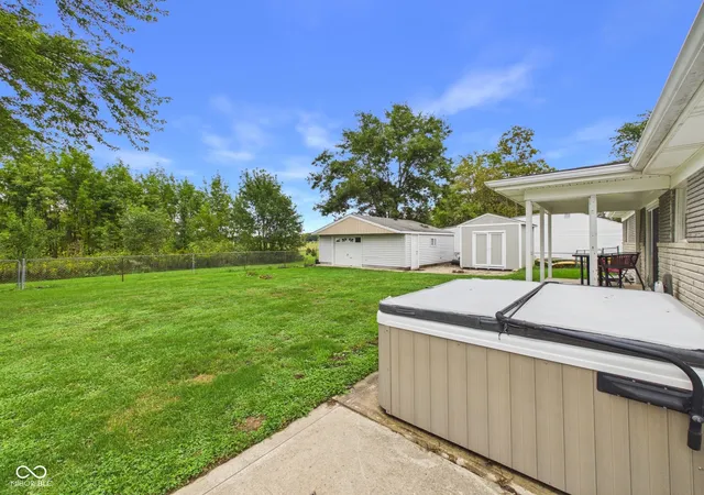 Photo 3 of Single family home for sale at 14050 State Rd 32 E, Noblesville, IN 46060 | MLS# 22126779 | Listing updated on 2026-09-30