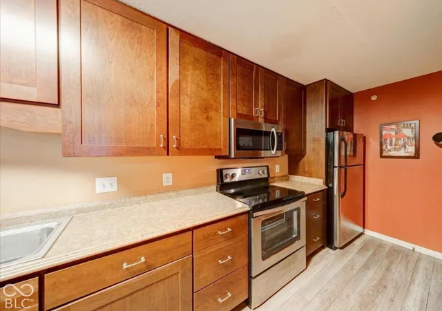 Photo 3 of Condo for sale at 4925 Opal Ridge Ln #104, Indianapolis, IN 46237 | MLS# 22126792 | Listing updated on 2026-10-10
