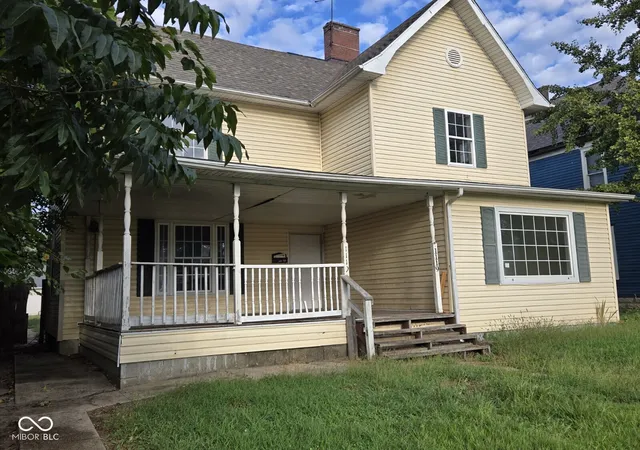 Single family home for sale at 1119 S 17th Street, Terre Haute, IN 47802 | MLS# 22126795