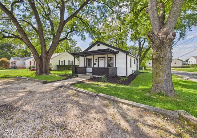 Photo 1 of Single family home for sale at 3811 Delaware, Anderson, IN 46013 | MLS# 22126799 | Listing updated on 2026-09-23