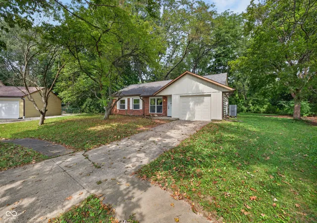 Photo 2 of Single family home for sale at 5508 Winship Ct, Indianapolis, IN 46221 | MLS# 22126802 | Listing updated on 2026-09-22