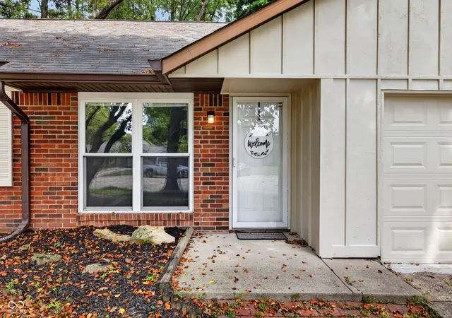Photo 4 of Single family home for sale at 5508 Winship Ct, Indianapolis, IN 46221 | MLS# 22126802 | Listing updated on 2026-09-22
