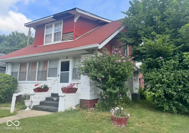 Photo 2 of Sale Pending at 312 W 31st Street, Indianapolis, IN 46208 | MLS# 22126809 | Listing updated on 2026-10-05