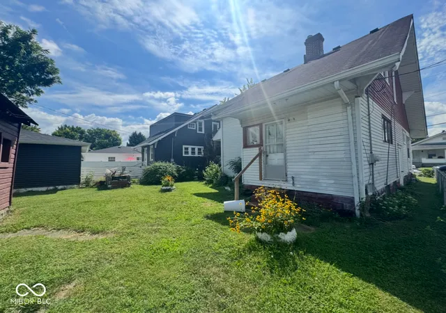 Photo 3 of Sale Pending at 312 W 31st Street, Indianapolis, IN 46208 | MLS# 22126809 | Listing updated on 2026-10-05