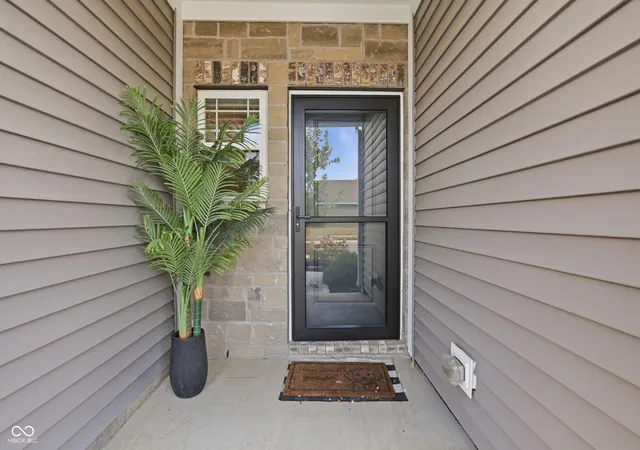 Photo 3 of Condo for sale at 6387 Wasco Dr, Whitestown, IN 46075 | MLS# 22126811 | Listing updated on 2026-10-06