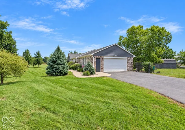Photo 3 of Single family home for sale at 563 W 200 South, Lebanon, IN 46052 | MLS# 22126814 | Listing updated on 2026-09-29