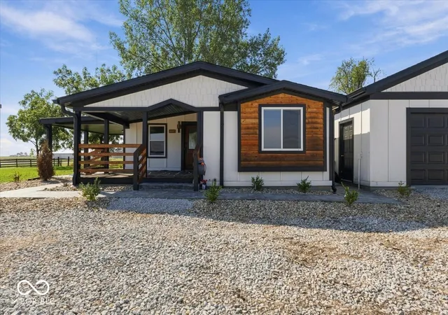Photo 1 of Single family home for sale at 2596 N State Rd 213, Windfall, IN 46076 | MLS# 22126821 | Listing updated on 2026-10-07