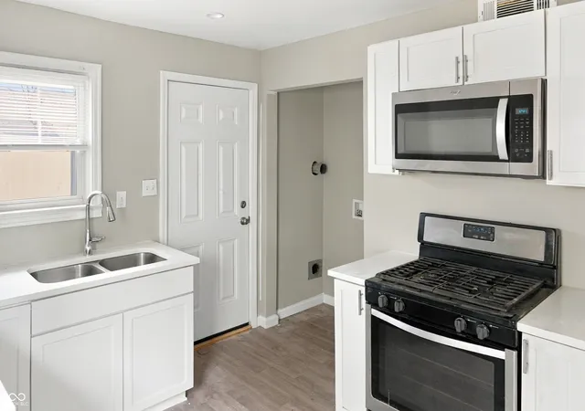 Photo 4 of Single family home for sale at 2318 E Raymond St, Indianapolis, IN 46203 | MLS# 22126824 | Listing updated on 2026-09-19