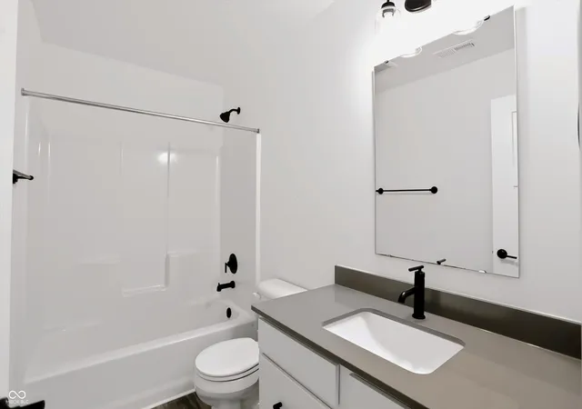 Photo 4 of Single family home for sale at 6043 Cedar Shade Way, Indianapolis, IN 46259 | MLS# 22126828 | Listing updated on 2026-09-30