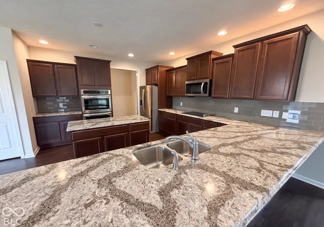Photo 3 of Single family home for sale at 21323 Wharfdale Dr, Noblesville, IN 46062 | MLS# 22126830 | Listing updated on 2026-09-23