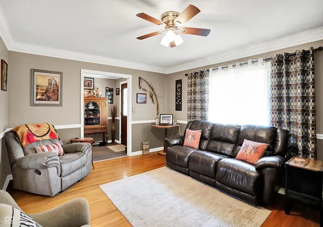 Photo 3 of Single family home for sale at 2907 Jay Dee Ln, Greenwood, IN 46143 | MLS# 22126841 | Listing updated on 2026-10-02