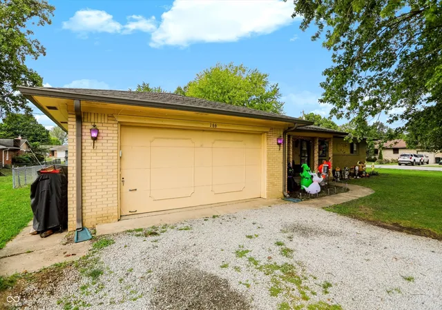 Photo 3 of Single family home for sale at 166 Altum Ct, Bargersville, IN 46106 | MLS# 22126857 | Listing updated on 2026-09-23