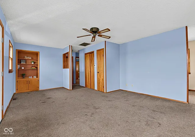 Photo 3 of Sale Pending at 736 N Ash St, Tipton, IN 46072 | MLS# 22126872 | Listing updated on 2026-09-20