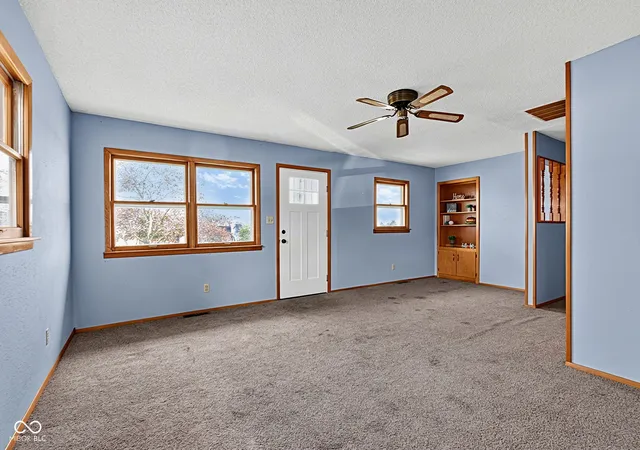 Photo 4 of Sale Pending at 736 N Ash St, Tipton, IN 46072 | MLS# 22126872 | Listing updated on 2026-09-20