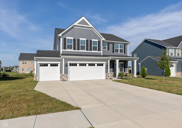 Photo 2 of Single family home for sale at 250 Mcnair Rd, Whiteland, IN 46184 | MLS# 22126874 | Listing updated on 2026-09-20