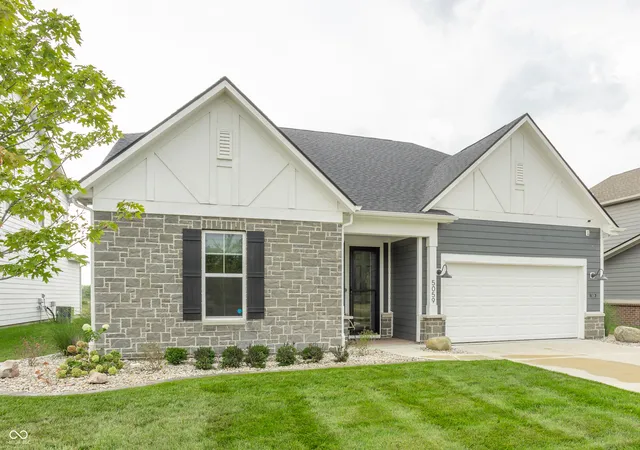 Photo 2 of Single family home for sale at 5059 Maddox Ln, Whitestown, IN 46052 | MLS# 22126876 | Listing updated on 2026-09-21
