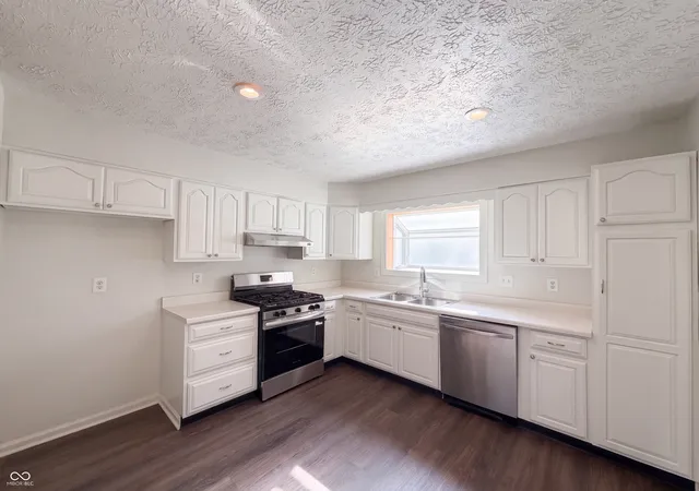 Photo 2 of Single family home for sale at 100 Cramer Pl, Martinsville, IN 46151 | MLS# 22126887 | Listing updated on 2026-10-02
