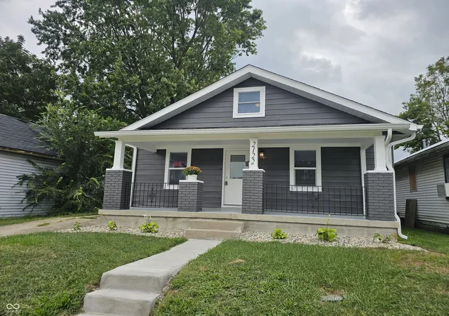 Photo 3 of Sale Pending at 2122 Noble St, Anderson, IN 46016 | MLS# 22126888 | Listing updated on 2026-09-26