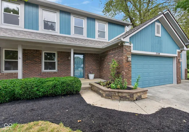 Photo 3 of Sale Pending at 7719 Golf Clb Ct, Indianapolis, IN 46236 | MLS# 22126896 | Listing updated on 2026-09-30