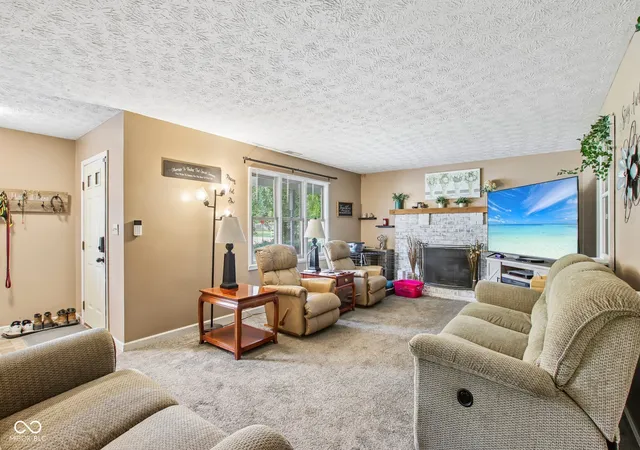 Photo 4 of Single family home for sale at 1152 Delray Dr, Indianapolis, IN 46241 | MLS# 22126902 | Listing updated on 2026-09-25