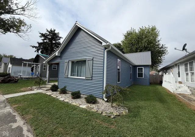 Photo 1 of Single family home for sale at 1035 N Sexton St, Rushville, IN 46173 | MLS# 22126903 | Listing updated on 2026-10-07