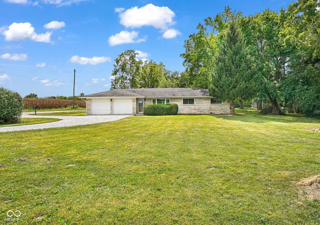 Single family home for sale at 6615 W State Rd 47, Thorntown, IN 46071 | MLS# 22126905