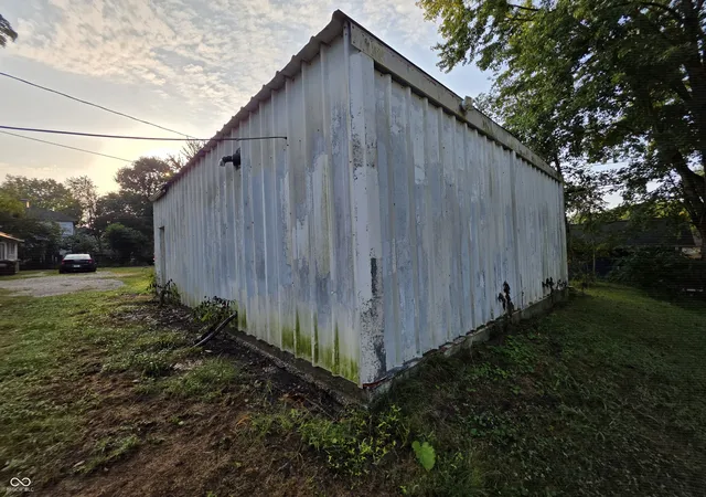 Photo 4 of Sale Pending at 123 E Ridge, Brazil, IN 47834 | MLS# 22126907 | Listing updated on 2026-10-03