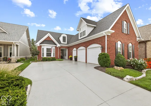 Single family home for sale at 15112 Kampen Cir, Carmel, IN 46033 | MLS# 22126908