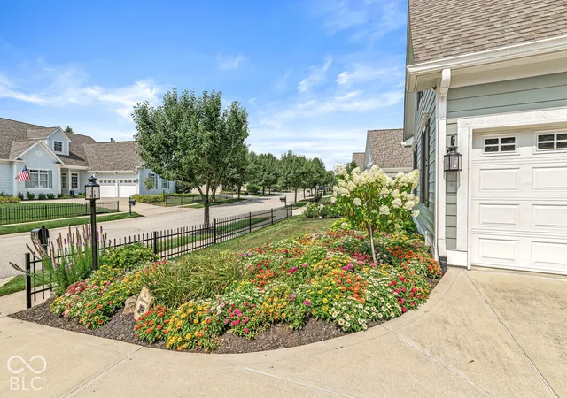 Photo 4 of Single family home for sale at 734 Hanover Close, Zionsville, IN 46077 | MLS# 22126913 | Listing updated on 2026-09-24