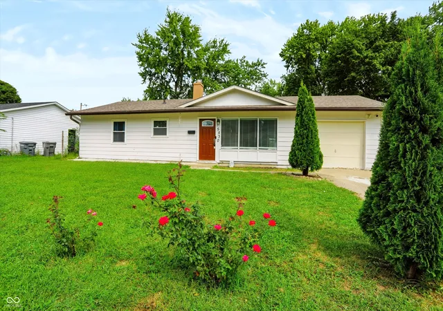 Photo 3 of Single family home for sale at 5530 Marilyn Rd, Indianapolis, IN 46226 | MLS# 22126915 | Listing updated on 2026-09-30